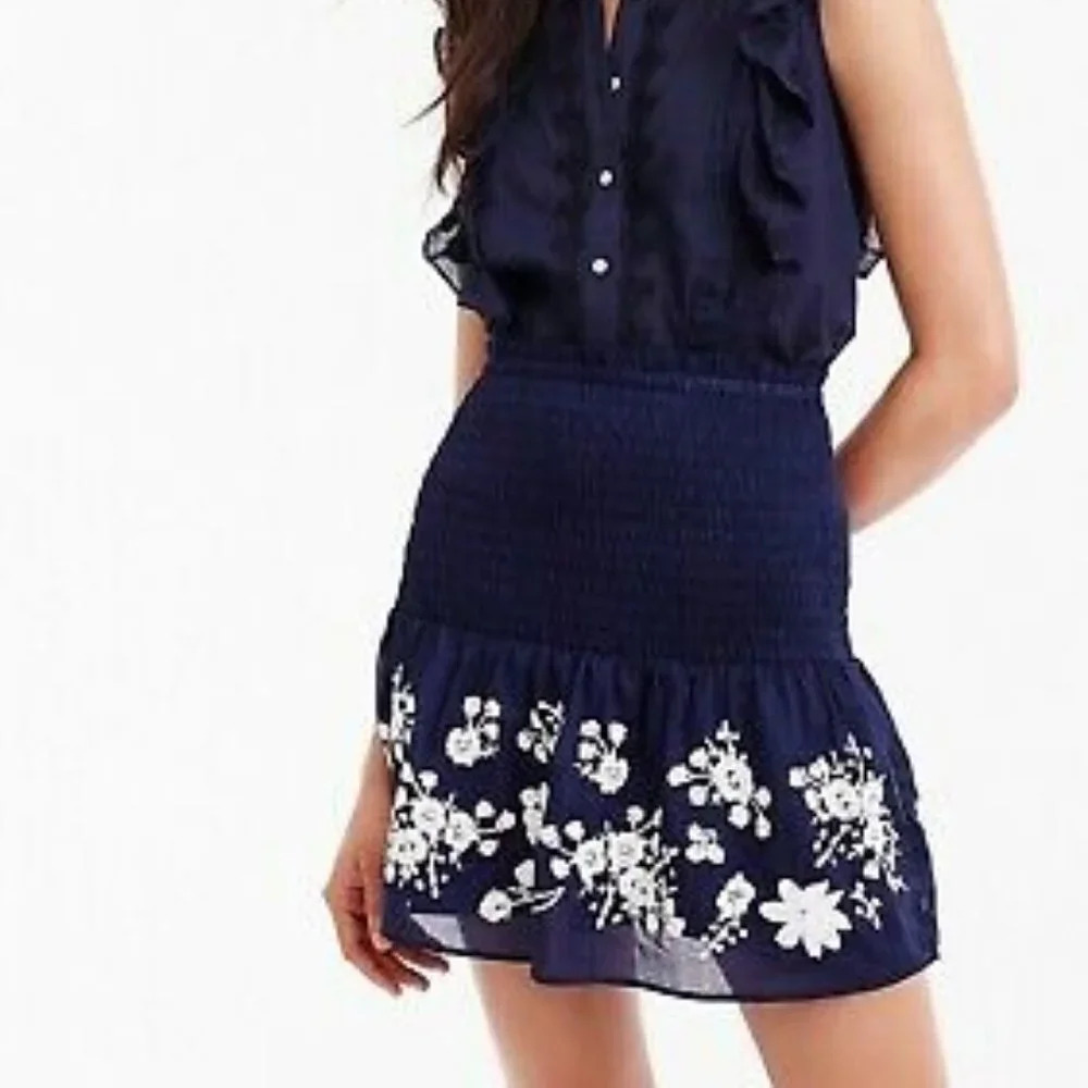 Point Sur Embroidered Smocked Waist Skirt - Small